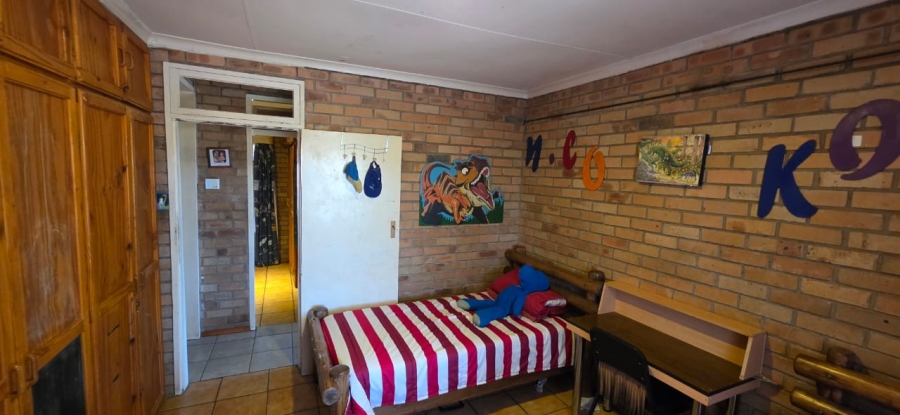 5 Bedroom Property for Sale in Vaal Park North West